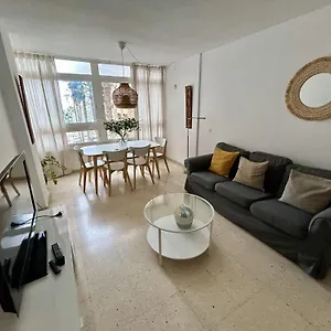 https://malagueta-sol-y-playa.hotelsinnerja.org